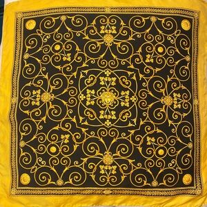 Gianni Versace Atelier 1990s Barocco Medusa handkerchief silk foulard scarf